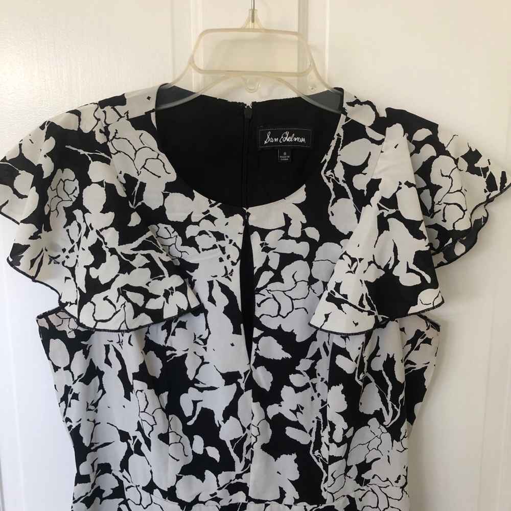 Sam Edelman Asymmetrical Black and White Floral Ruffle Sleeve Dress size 8 - Picture 3 of 11